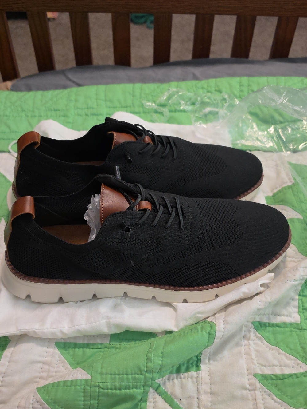 Men's Black Knit Casual Lace-Up Shoes with Brown Trim